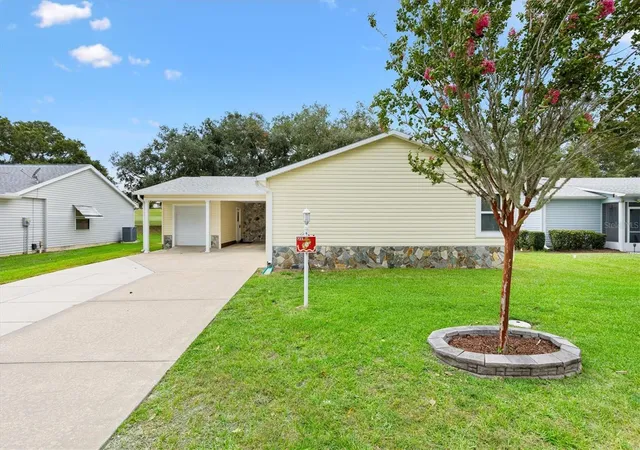 1st image of 723 Heathrow Ave, Lady Lake, FL 32159 | MLS# G5113691
