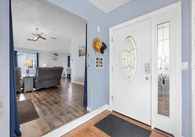 5th image of 723 Heathrow Ave, Lady Lake, FL 32159 | MLS# G5113691