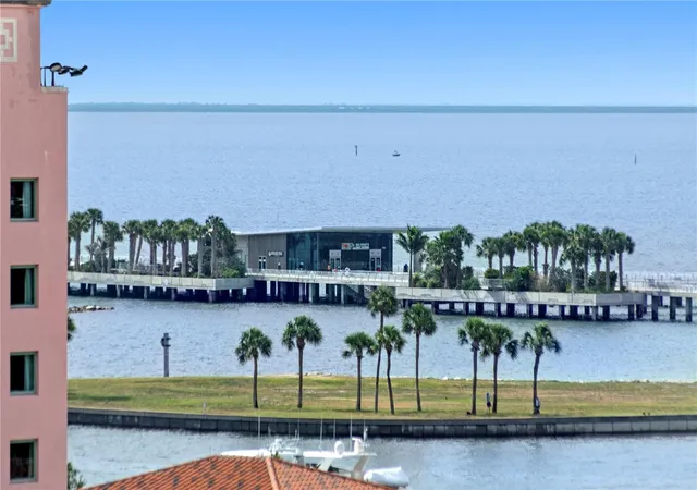 2nd image of 700 Beach Dr Ne #603, Saint Petersburg, FL 33701 | MLS# TB8518817
