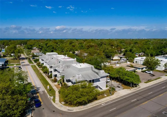 Photo 2 of Condo for sale at 4405 W Fair Oaks Ave #21, Tampa, FL 33611 | MLS# TB8518826 | Listing updated on 2026-09-16
