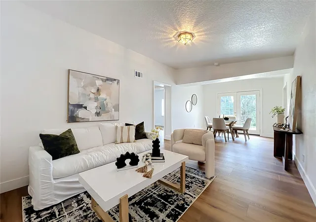 Photo 4 of Single family home for sale at 3828 White Heron Dr, Orlando, FL 32808 | MLS# V4949644 | Listing updated on 2026-09-07