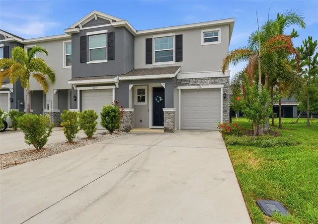Photo 2 of Townhouse for sale at 6537 Serenity Fall Ln, Sarasota, FL 34240 | MLS# A4696971 | Listing updated on 2026-06-24