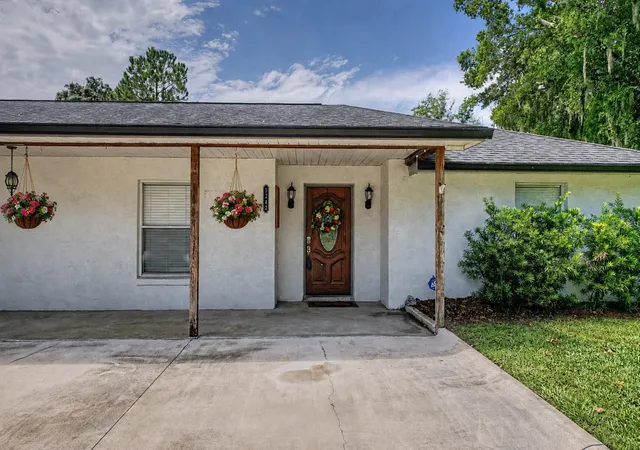 Photo 2 of Single family home for sale at 5242 County Line Rd, Lakeland, FL 33811 | MLS# TB8518831 | Listing updated on 2026-09-13