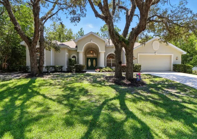 Homes for sale in Homosassa, FL | 8 Sweetgum Ct N, Homosassa, FL 34446 | MLS# OM726585