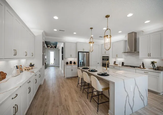 Photo 4 of Sale Pending at 20029 Golden Glow Loop, Venice, FL 34292 | MLS# R4911443 | Listing updated on 2026-09-21