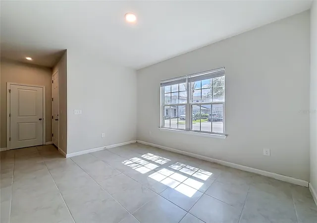 Photo 5 of Single family home for sale at 5754 Surprise Lily Dr, Winter Garden, FL 34787 | MLS# S5151845 | Listing updated on 2026-08-26