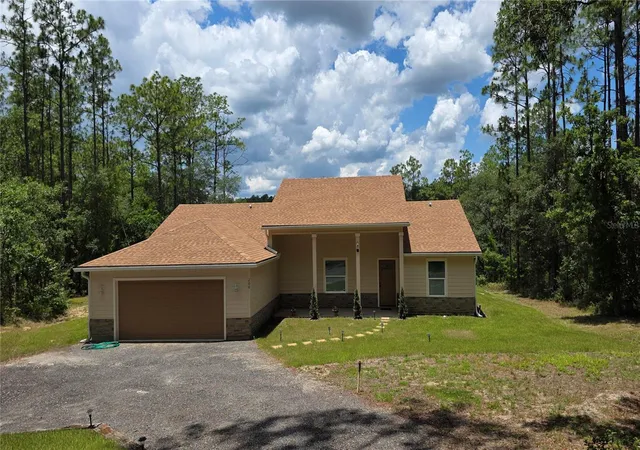 3rd image of 200 Hour Glass Cir, Hawthorne, FL 32640 | MLS# GC541158