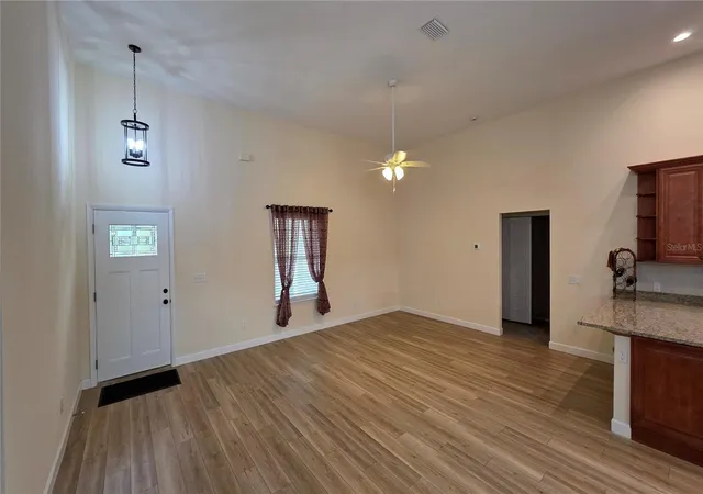 5th image of 200 Hour Glass Cir, Hawthorne, FL 32640 | MLS# GC541158