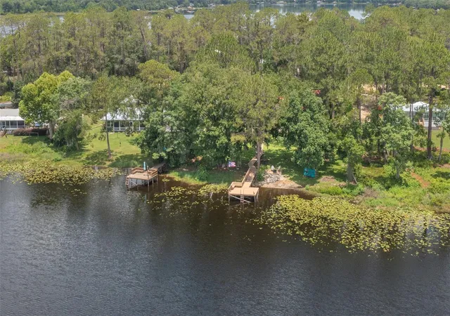 5th image of 303 Riley Lake Dr, Hawthorne, FL 32640 | MLS# GC541161