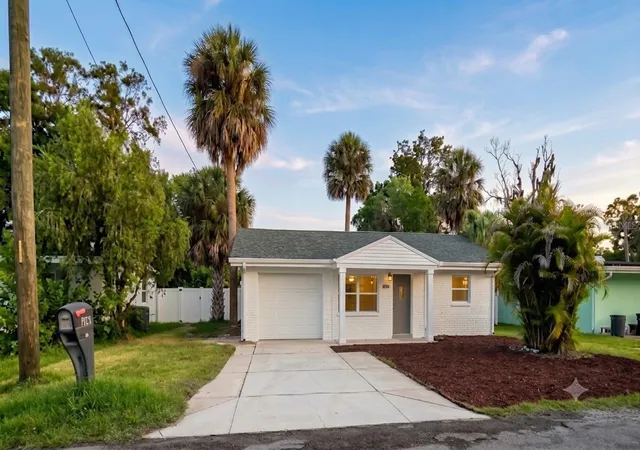 Photo 1 of Single family home for sale at 6703 Sandra Dr, Port Richey, FL 34668 | MLS# O6416589 | Listing updated on 2026-08-03