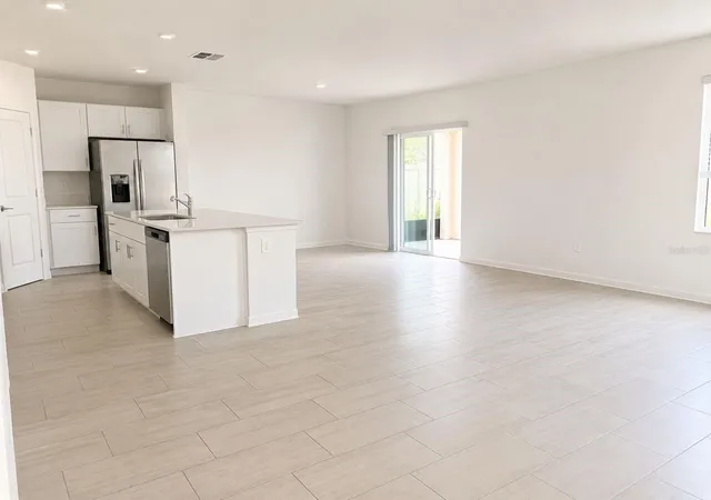 3rd image of 4011 Northern Key Dr, Plant City, FL 33565 | MLS# O6416595