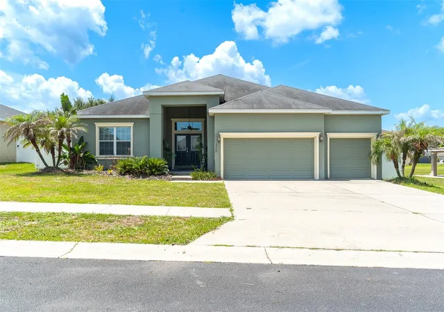 1st image of 3749 Fieldstone Cir, Winter Haven, FL 33881 | MLS# L4962714