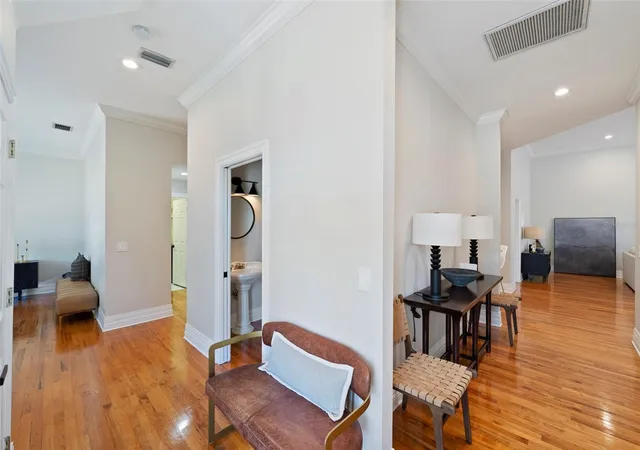 Photo 2 of Single family home for sale at 2504 W Tennessee Ave #A, TAMPA, FL 33629 | MLS# TB8518888 | Listing updated on 2026-10-01