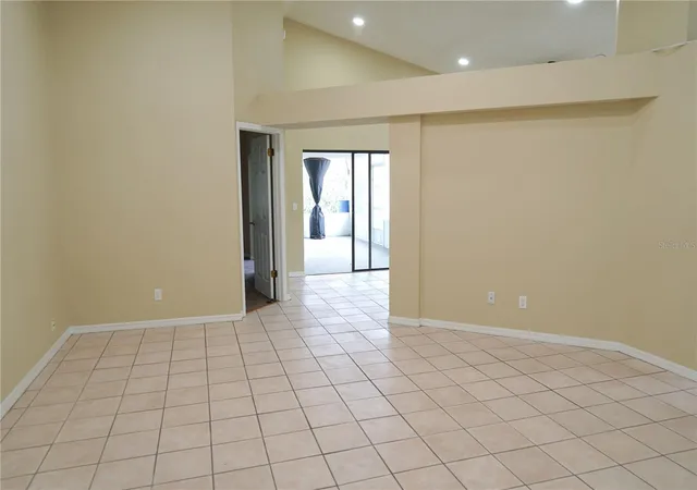 Photo 4 of Single family home for sale at 4304 Barret Ave, Plant City, FL 33566 | MLS# TB8518892 | Listing updated on 2026-08-25