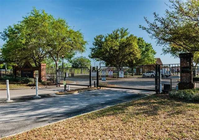 Listing Photo 2 - Condo for sale in building located at 9064 Lake Chase Island Wy, TAMPA, FL 33626 - Unit #