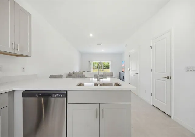 Photo 4 of Townhouse for sale at 16570 San Nicola Pl, Bradenton, FL 34211 | MLS# TB8518908 | Listing updated on 2026-08-15
