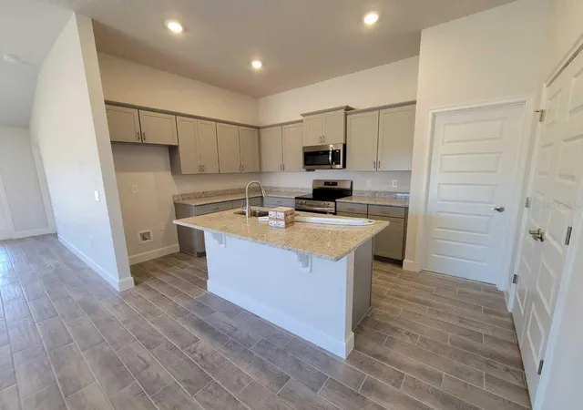 Photo 4 of Single family home for sale at 4457 SW 91st Lane Rd, Ocala, FL 34476 | MLS# OM726599 | Listing updated on 2026-09-21