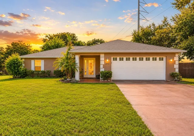 Photo 1 of Single family home for sale at 200 Waters Edge Dr, Leesburg, FL 34748 | MLS# G5113705 | Listing updated on 2026-10-06