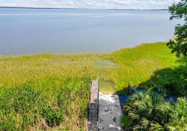 Photo 4 of Single family home for sale at 200 Waters Edge Dr, Leesburg, FL 34748 | MLS# G5113705 | Listing updated on 2026-10-06