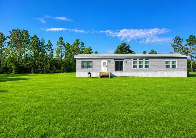 2nd image of 498 Quail Holw Blvd, Chipley, FL 32428 | MLS# TB8518917