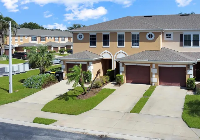 Photo 3 of Townhouse for sale at 282 Bexley Dr, Davenport, FL 33897 | MLS# O6416631 | Listing updated on 2026-09-06