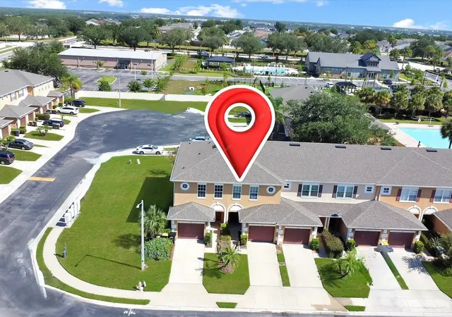 Photo 3 of Sale Pending at 282 Bexley Dr, Davenport, FL 33897 | MLS# O6416631 | Listing updated on 2026-10-06