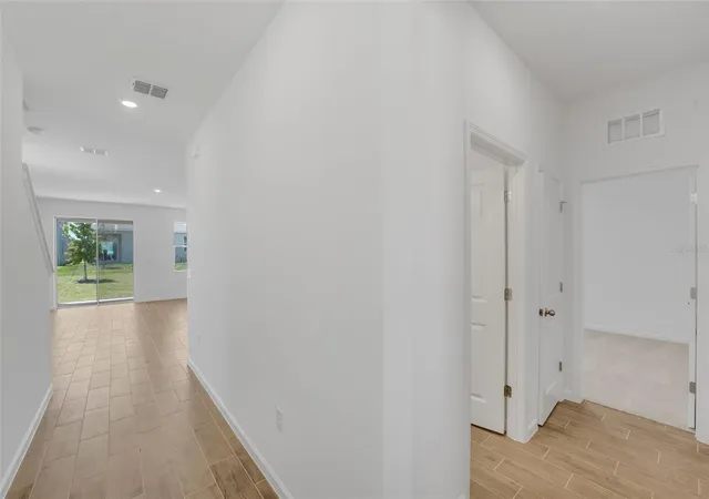 3rd image of 874 Sunshower Dr, Lady Lake, FL 32159 | MLS# G5113713