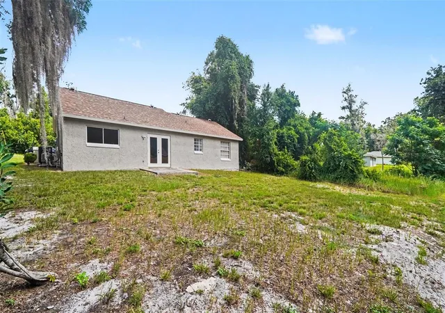 Photo 23 of Sale Pending at 206 Oak Cir, Ocala, FL 34472 | MLS# TB8518936 | Listing updated on 2026-08-27