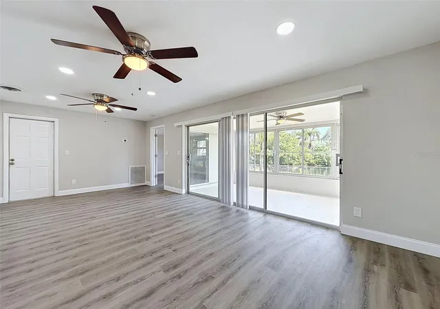 Photo 4 of Single family home for sale at 307 87th Avenue NE, St Petersburg, FL 33702 | MLS# W7886710 | Listing updated on 2026-10-20
