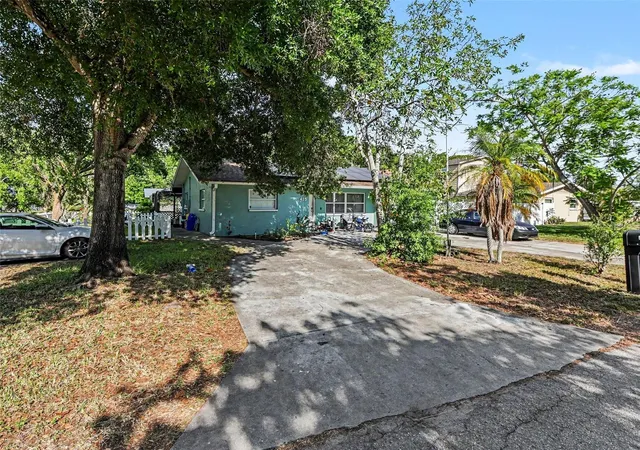 3rd image of 415 Oakmount Rd, Clearwater, FL 33765 | MLS# TB8518965