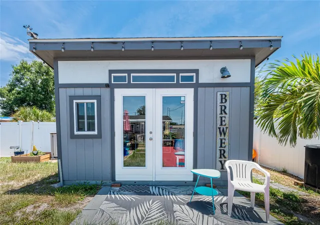 Photo 4 of Single family home for sale at 5760 3rd Avenue N, Saint Petersburg, FL 33710 | MLS# TB8518966 | Listing updated on 2026-09-20