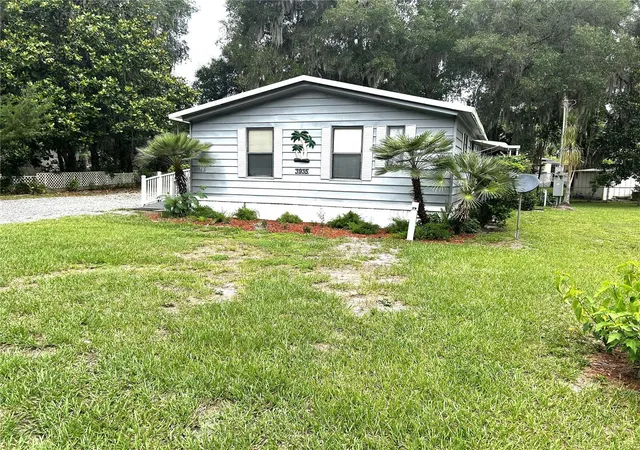 Photo 2 of Manufactured home for sale at 3935 E Lake Park Dr, Hernando, FL 34442 | MLS# TB8518969 | Listing updated on 2026-07-26