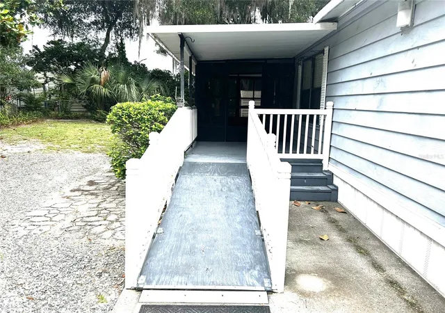 Photo 4 of Manufactured home for sale at 3935 E Lake Park Dr, Hernando, FL 34442 | MLS# TB8518969 | Listing updated on 2026-07-26