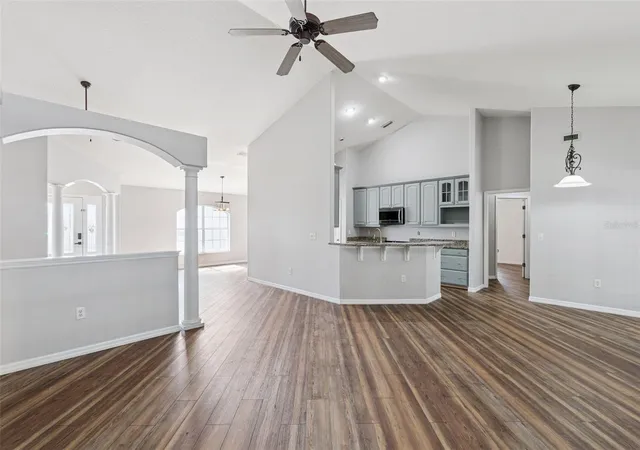 Photo 3 of Sale Pending at 4450 Abaco Dr, Tavares, FL 32778 | MLS# G5113722 | Listing updated on 2026-09-05