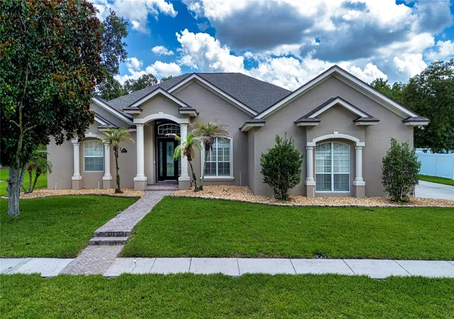 Photo 1 of Single family home for sale at 905 Sq Lake Dr, Bartow, FL 33830 | MLS# TB8518981 | Listing updated on 2026-07-25
