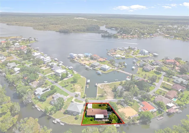 2nd image of 2160 N Watersedge Dr, Crystal River, FL 34429 | MLS# OM726610