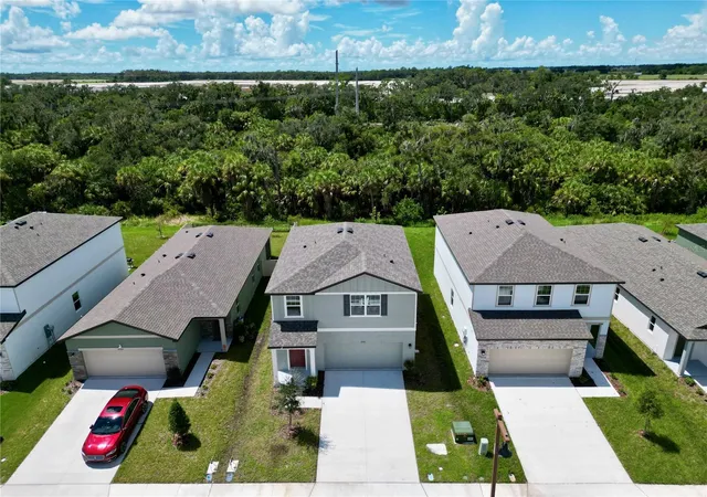 Photo 2 of Single family home for sale at 10510 Curving Crk Loop, Parrish, FL 34219 | MLS# TB8519004 | Listing updated on 2026-09-04