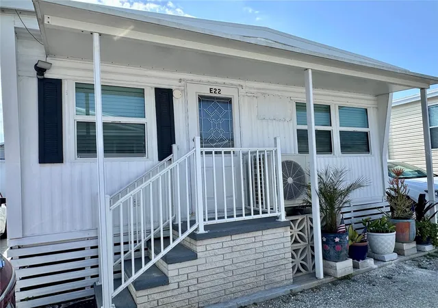 Homes for sale in Longboat Key, FL | 3710 Gulf Of Mexico Dr #E22, Longboat Key, FL 34228 | MLS# A4697004