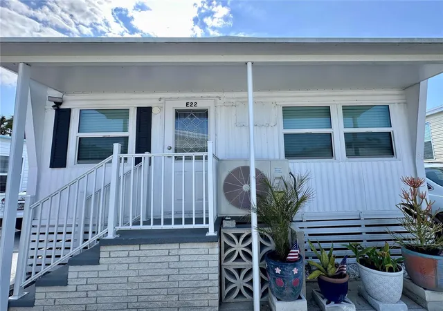 Homes for sale in Longboat Key, FL | 3710 Gulf Of Mexico Dr #E22, Longboat Key, FL 34228 | MLS# A4697004