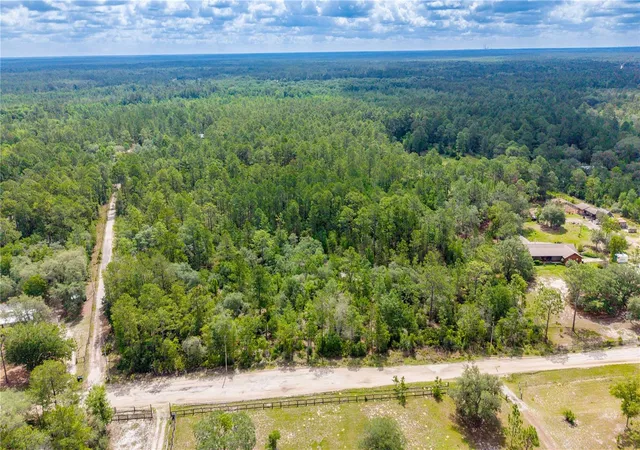 Photo 3 of Land for sale at Golden Oak Ln, Keystone Heights, FL 32656 | MLS# TB8519025 | Listing updated on 2026-09-30