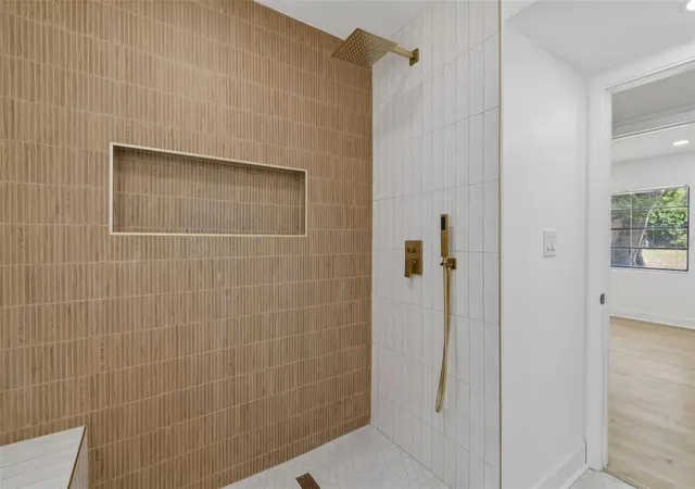3rd image of 1702 W Johnston Ave, Tampa, FL 33603 | MLS# TB8519029