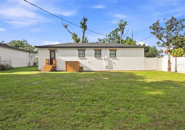 Photo 4 of Single family home for sale at 1702 W Johnston Ave, Tampa, FL 33603 | MLS# TB8519029 | Listing updated on 2026-09-22