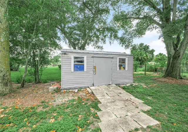 3rd image of 3855 Hill N Dale Pl, Lakeland, FL 33812 | MLS# O6416713