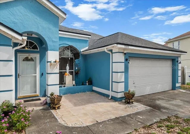 Photo 3 of Single family home for sale at 7045 Coral Cvs Dr, Orlando, FL 32818 | MLS# S5151872 | Listing updated on 2026-08-29