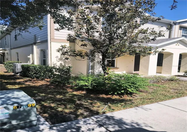 Photo 3 of Townhouse for sale at 4754 Chatterton Way, Riverview, FL 33578 | MLS# TB8519048 | Listing updated on 2026-08-20
