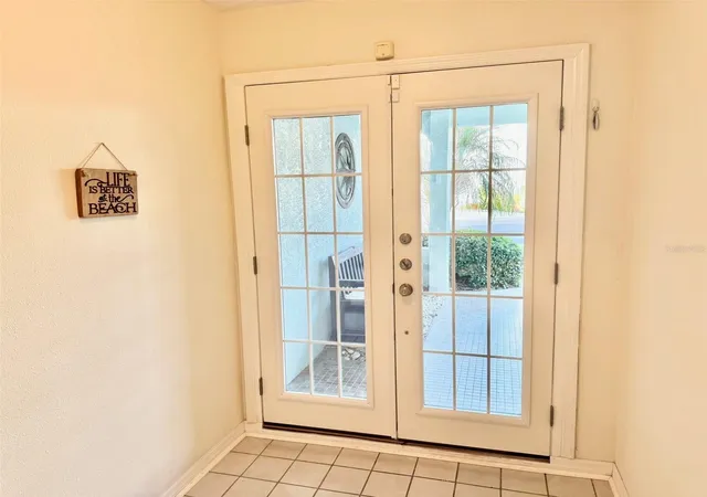4th image of 603 Garland Cir, Indian Rocks Beach, FL 33785 | MLS# TB8519050