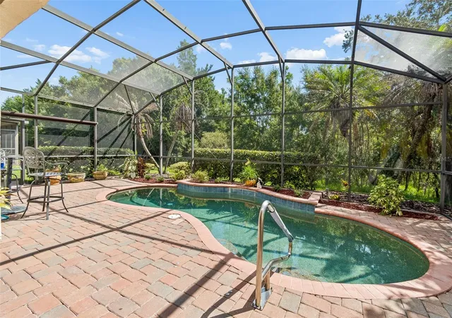 Photo 3 of Sale Pending at 729 Coronado Dr, Kissimmee, FL 34759 | MLS# S5151875 | Listing updated on 2026-10-01