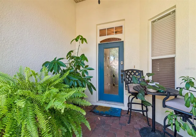 Photo 4 of Sale Pending at 729 Coronado Dr, Kissimmee, FL 34759 | MLS# S5151875 | Listing updated on 2026-10-01