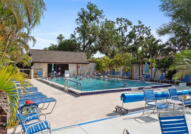 5th image of 19505 Quesada Ave #J204, Port Charlotte, FL 33948 | MLS# C7527321
