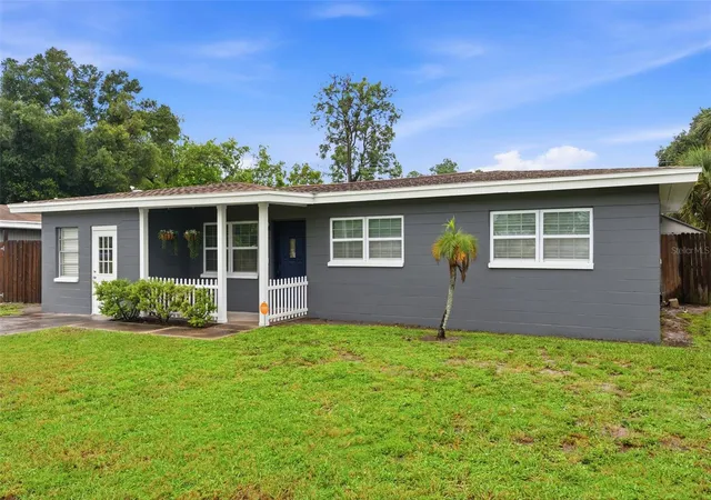 Photo 2 of Single family home for sale at 8685 Magnolia Dr, Seminole, FL 33777 | MLS# TB8519059 | Listing updated on 2026-09-14